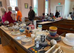 Premier Marché aux puces du CCA